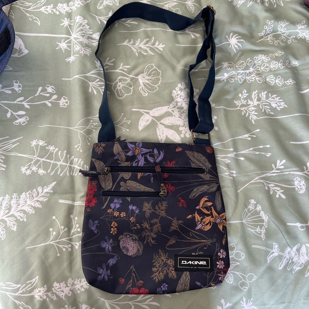 Small crossbody bag
